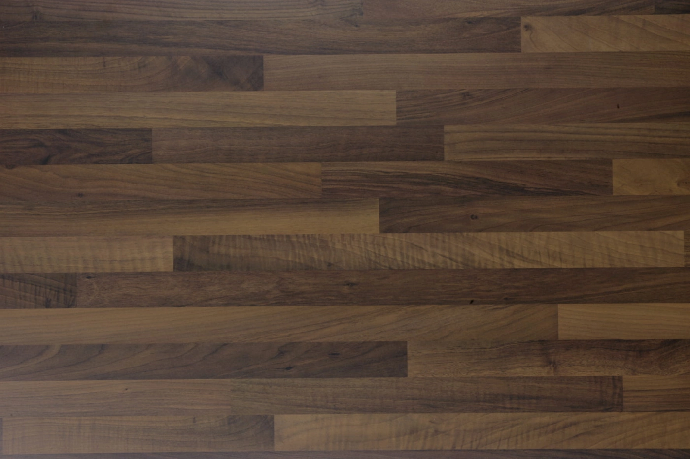 Blat Orzech ciemny klepka BS 38mm 4100x1200mm R3 | Swiss Krono