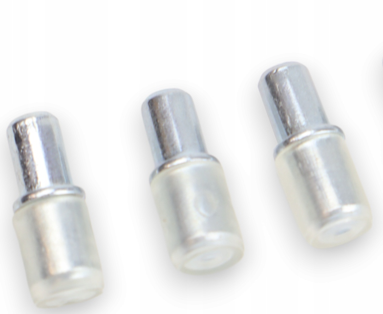 Poprórka meblowa z koszulkami.png